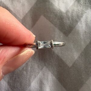 Kendra Scott Size 7 Silver Juliette Ring